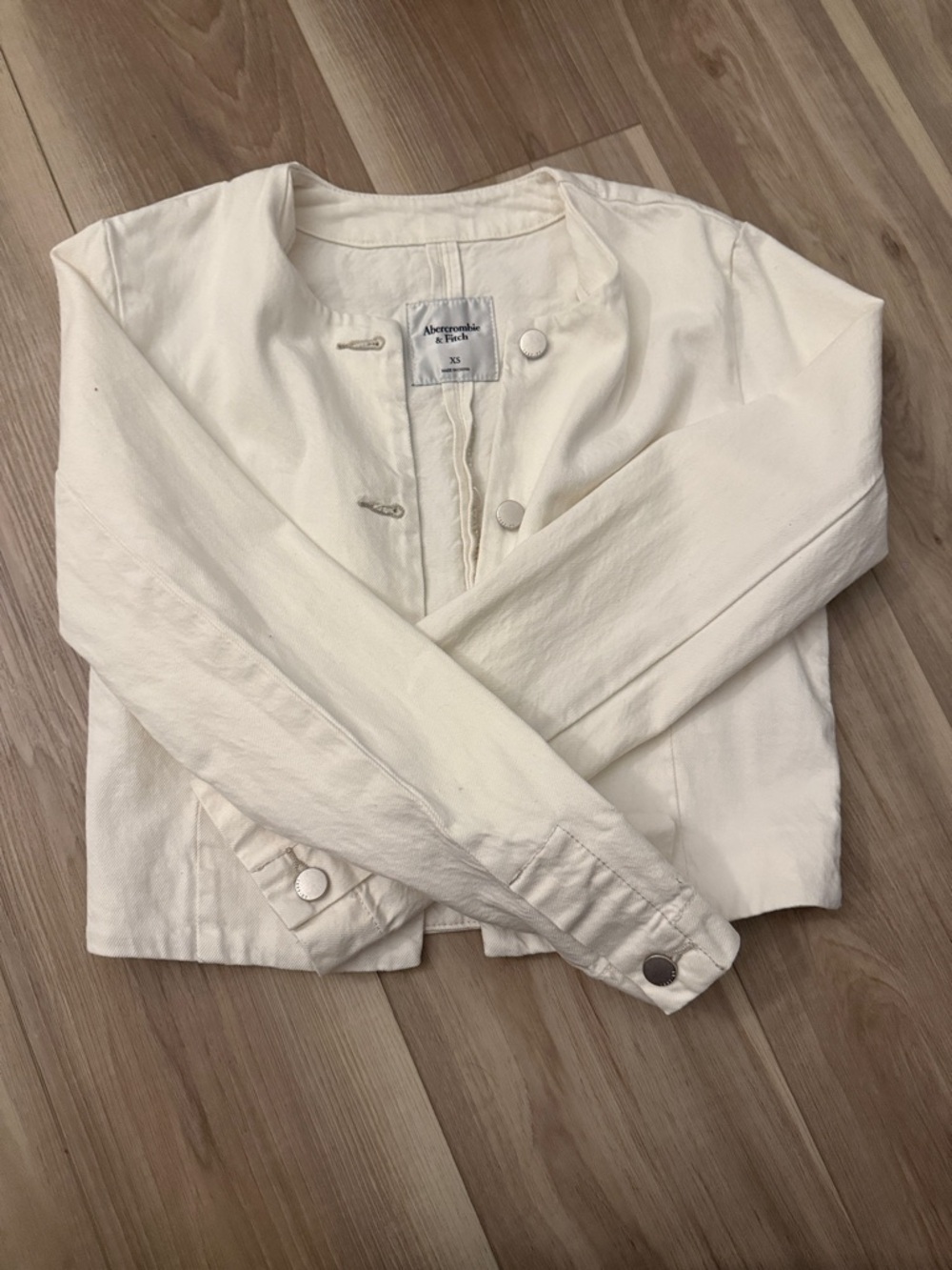 Abercrombie & Fitch Women's Ivory Collarless Snap-Front Jean Jacket